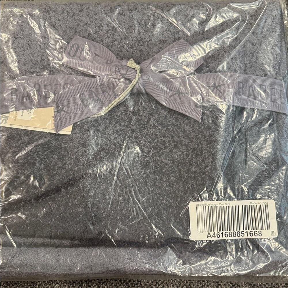 Barefoot Dreams CozyChic Lite Confetti Scarf in Deep Sea Blue/Indigo New Size OS - Picture 4 of 5